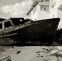 Picture Title - abandoned boat,stonetown