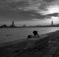 Picture Title - reading in Venice