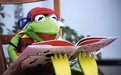 Picture Title - Kermit Reads...